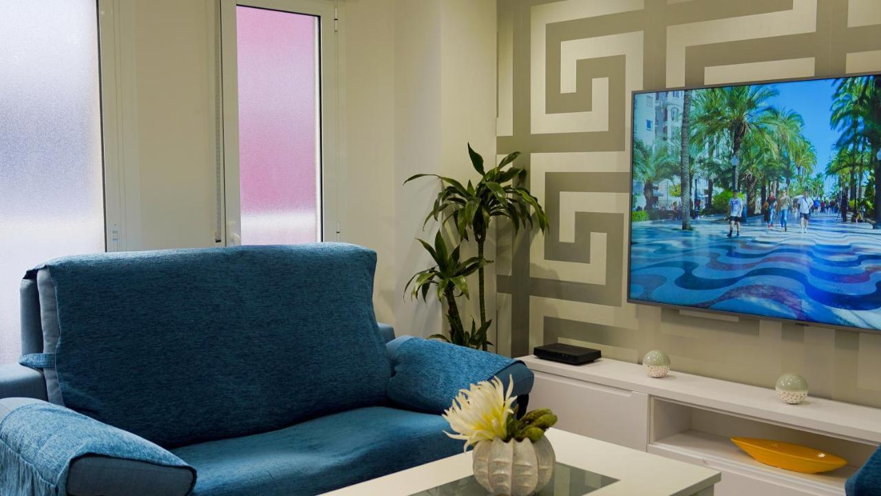 Stylish & Spacious Family Apartment Near Beach & Vibrant Historic Market Alicante Zewnętrze zdjęcie
