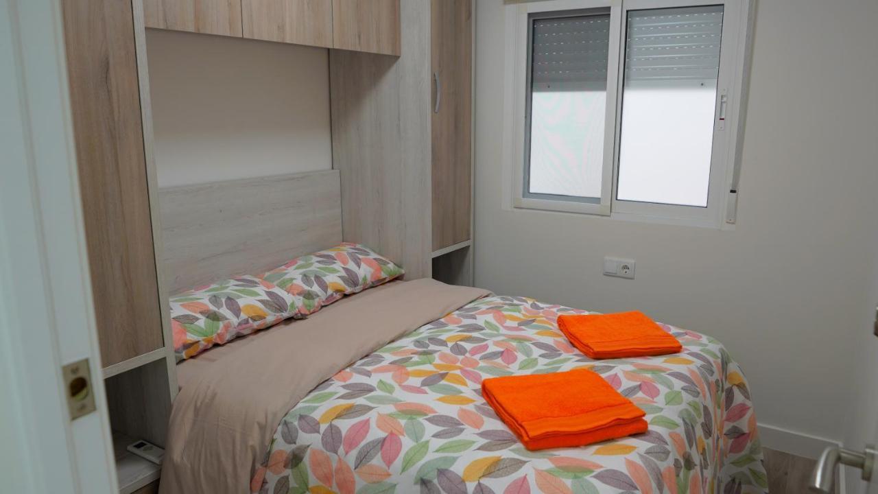 Stylish & Spacious Family Apartment Near Beach & Vibrant Historic Market Alicante Zewnętrze zdjęcie
