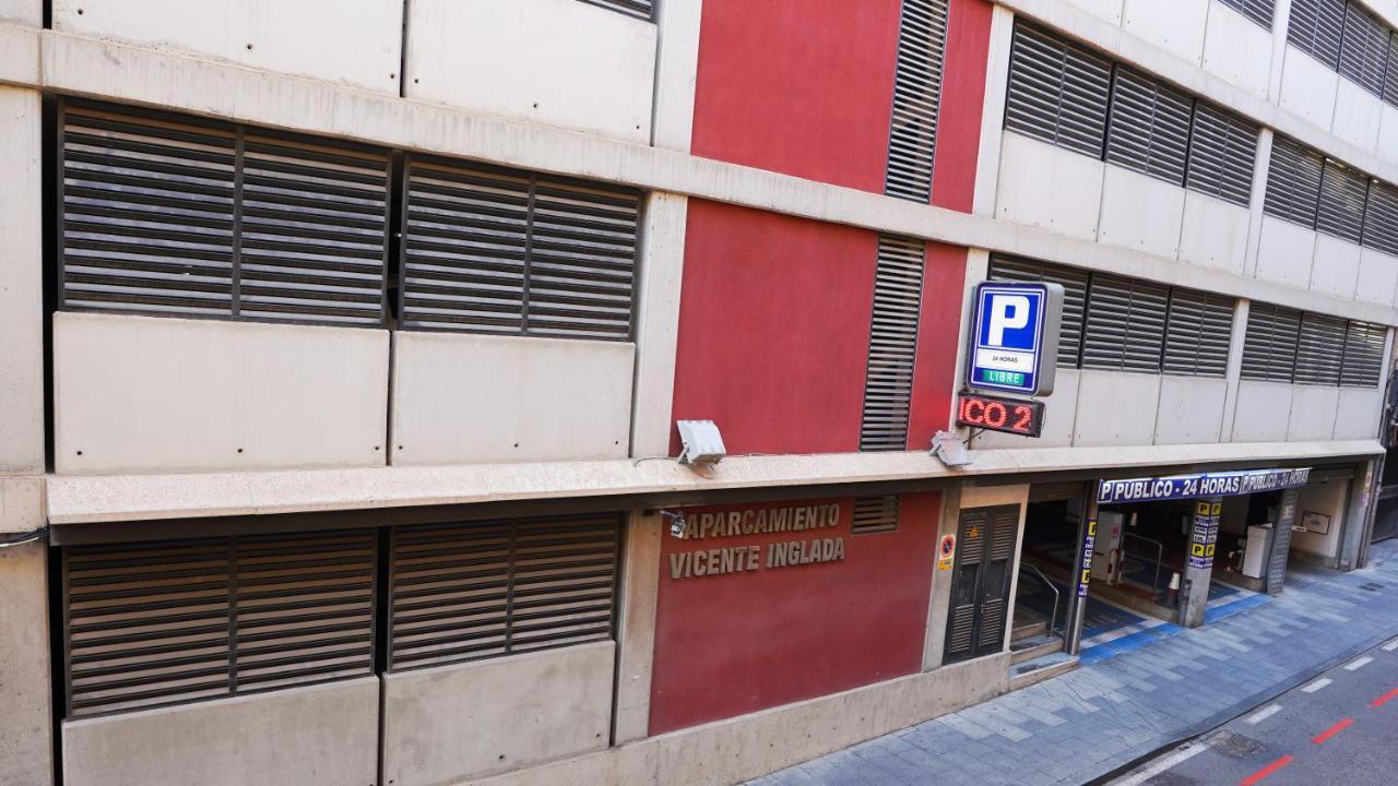 Stylish & Spacious Family Apartment Near Beach & Vibrant Historic Market Alicante Zewnętrze zdjęcie