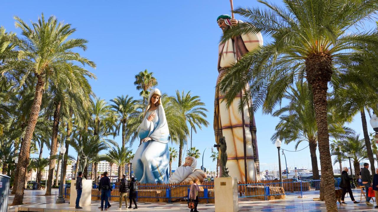 Stylish & Spacious Family Apartment Near Beach & Vibrant Historic Market Alicante Zewnętrze zdjęcie
