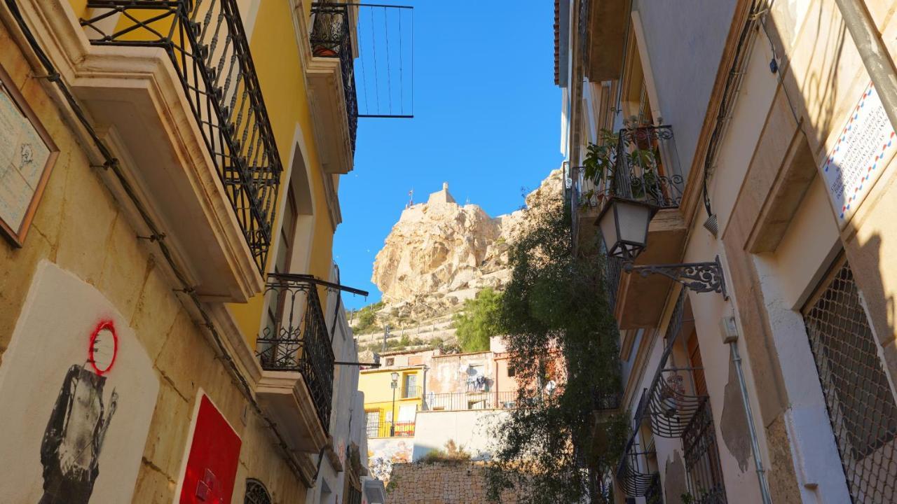 Stylish & Spacious Family Apartment Near Beach & Vibrant Historic Market Alicante Zewnętrze zdjęcie
