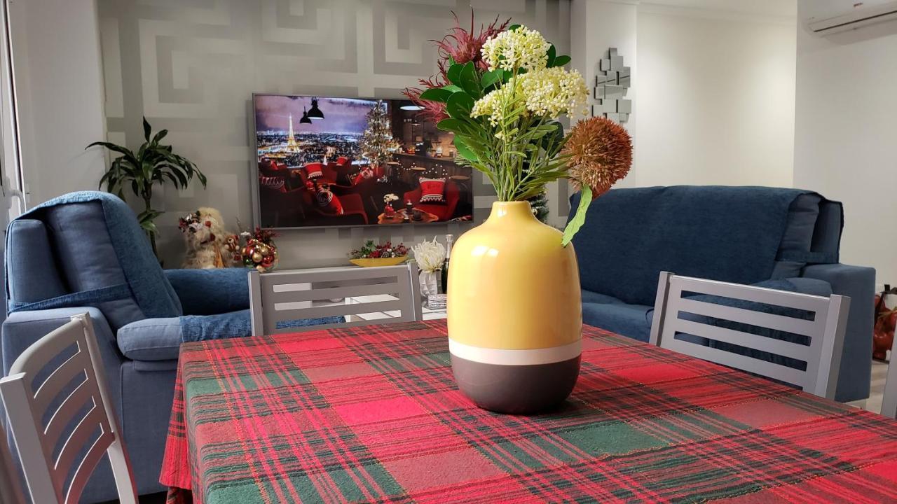 Stylish & Spacious Family Apartment Near Beach & Vibrant Historic Market Alicante Zewnętrze zdjęcie