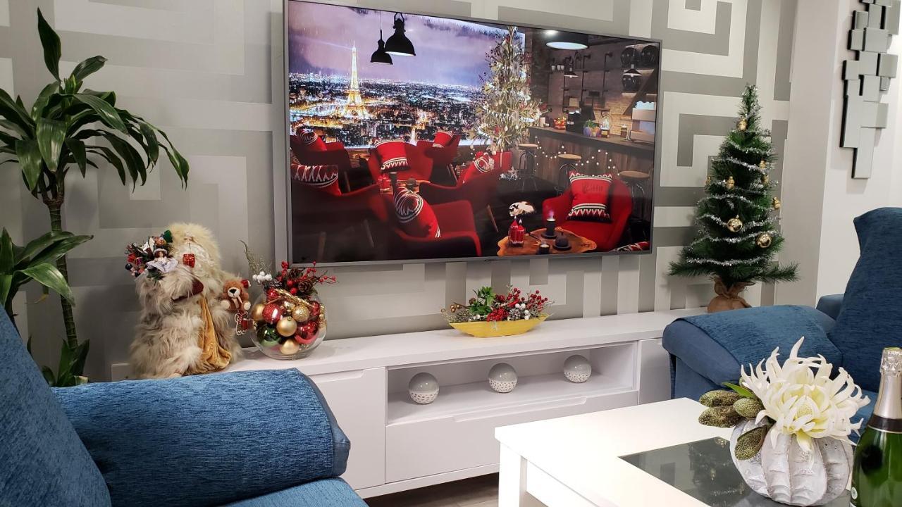 Stylish & Spacious Family Apartment Near Beach & Vibrant Historic Market Alicante Zewnętrze zdjęcie